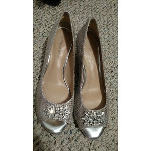 Antonio Melani silver peep-toe wedges sz 9